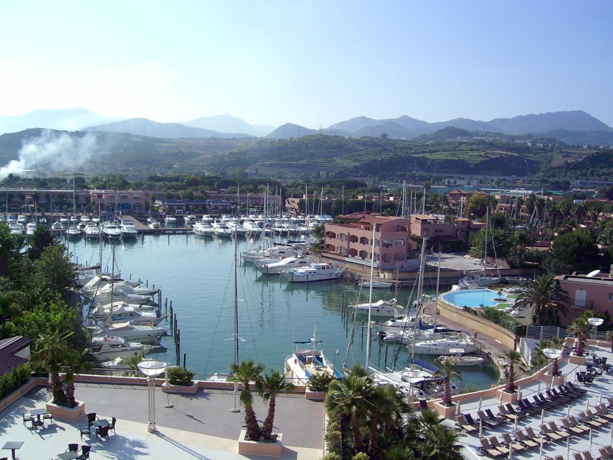 Laguna Azzurra Portorosa ฟูร์นารี ภายนอก รูปภาพ