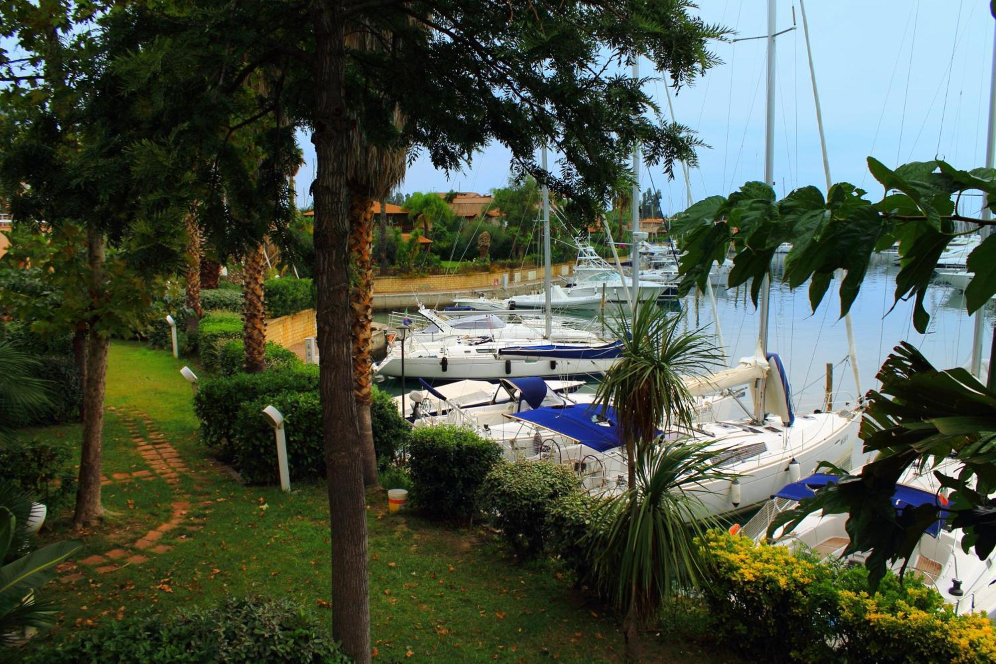 Laguna Azzurra Portorosa ฟูร์นารี ภายนอก รูปภาพ